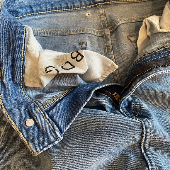BDG Urban Outfitters Mom Jeans! SIZE 8 - Picture 1 of 7